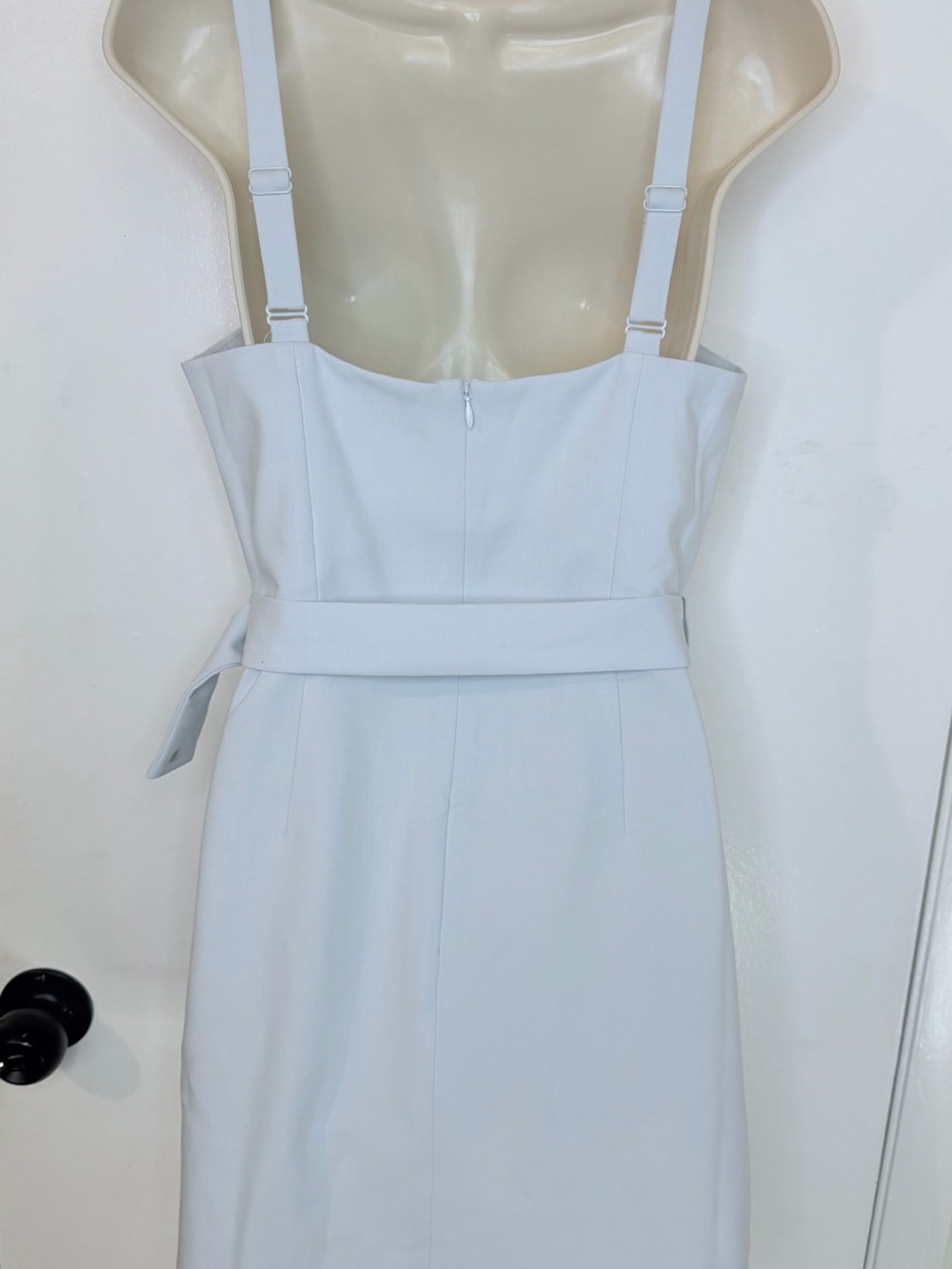French Connection Whisper Belted Straight Neck Dress Light Dream Blue Size 8 NWT - Picture 10 of 16